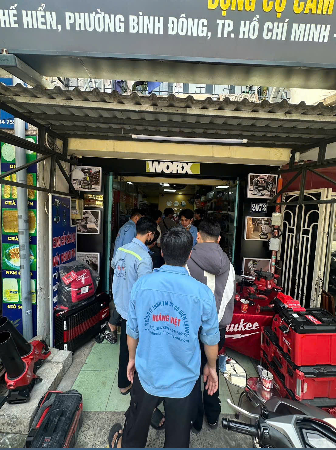 TẠI SHOP HUÊ CƯỜNG